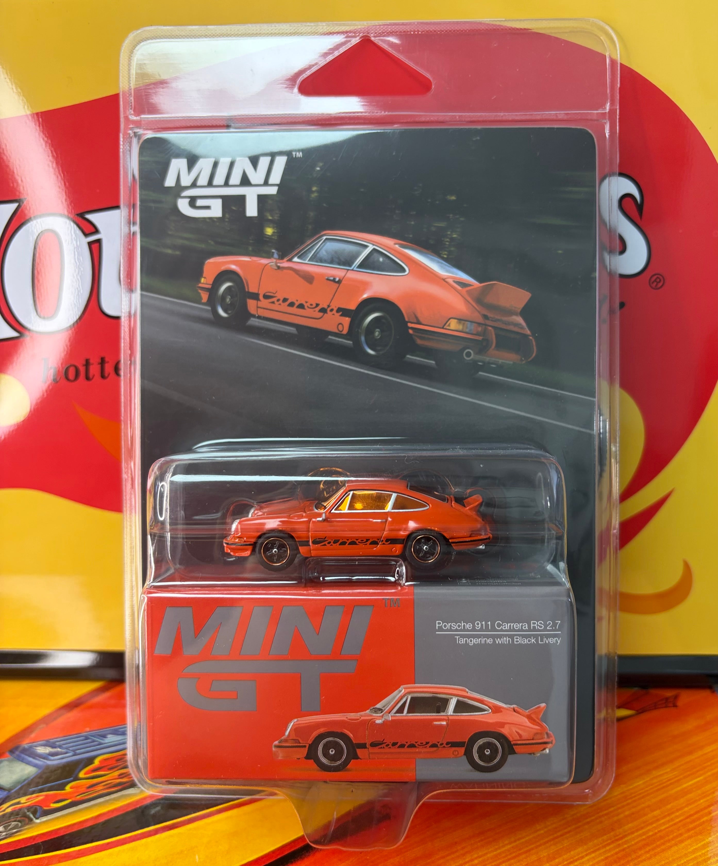 Mini GT #1142 Porsche 911 Carrera RSD 2.7 Chase