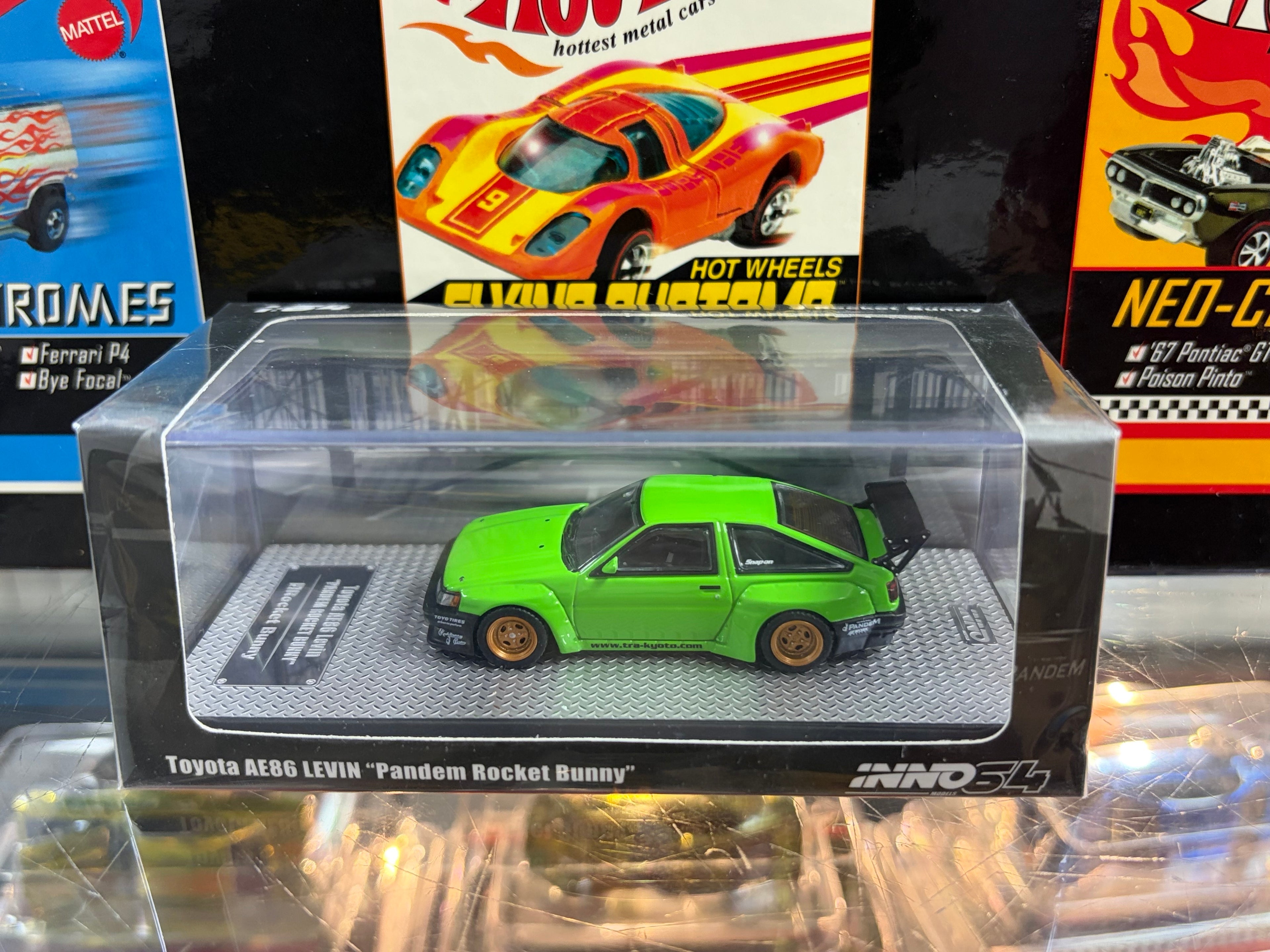 INNO64 Toyota AE86 Levin "Pandem Rocket Bunny" - Green
