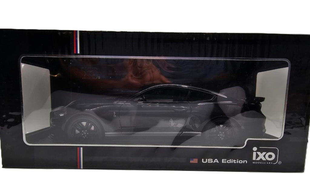 1:18 Scale 2022 Ford Mustang Shelby GT500 - Shadow Black