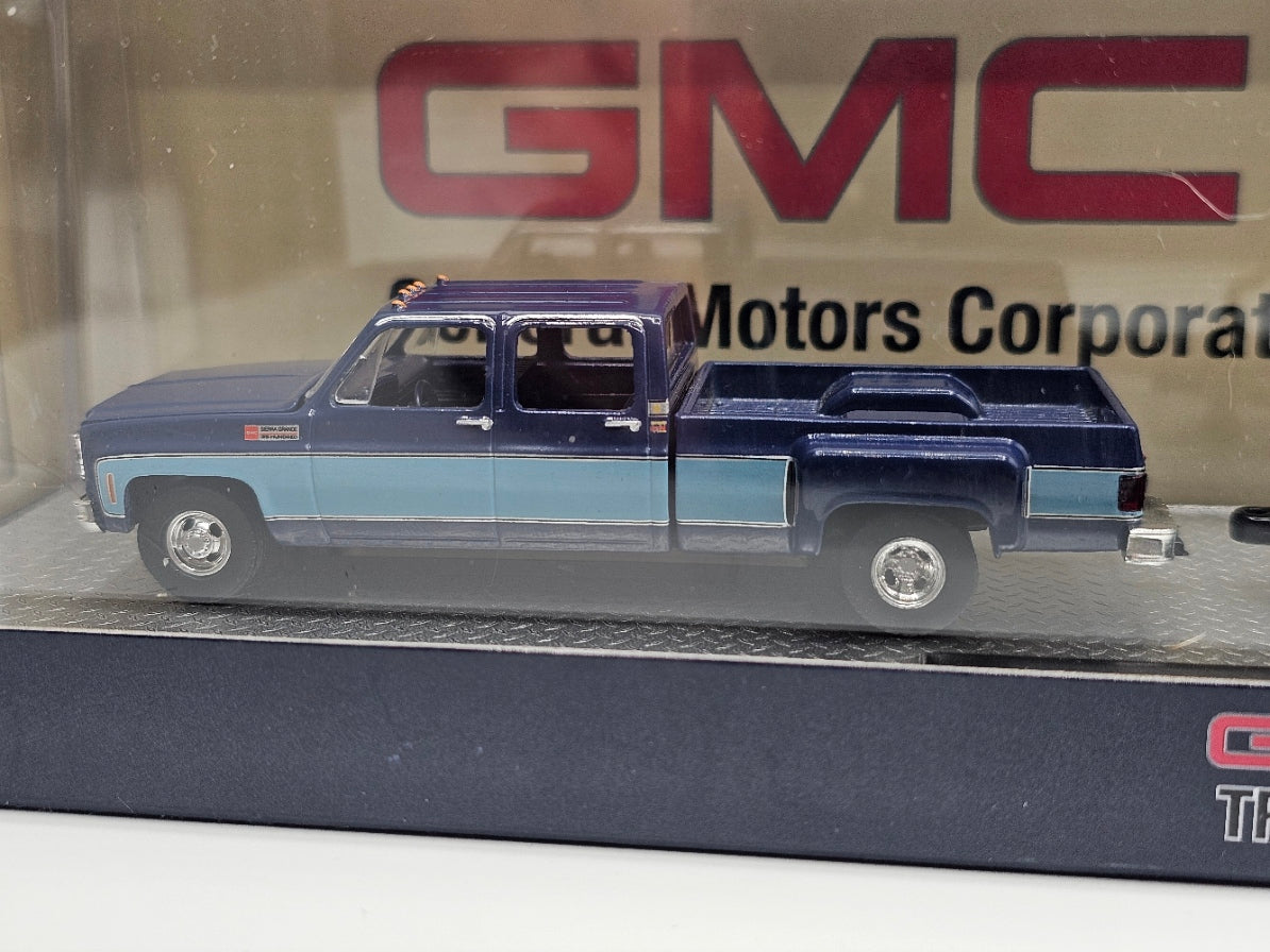 M2 Machines Auto Hauler 89 1973 GMC Sierra 3500 and 1969 Chevy Camaro RS