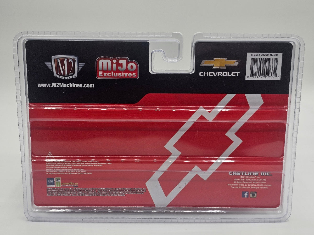 M2 Machines Mijo Exclusive 1967 Chevrolet C60 & 1979 Chevrolet Silverado - Red and Gold CHASE (1/250)