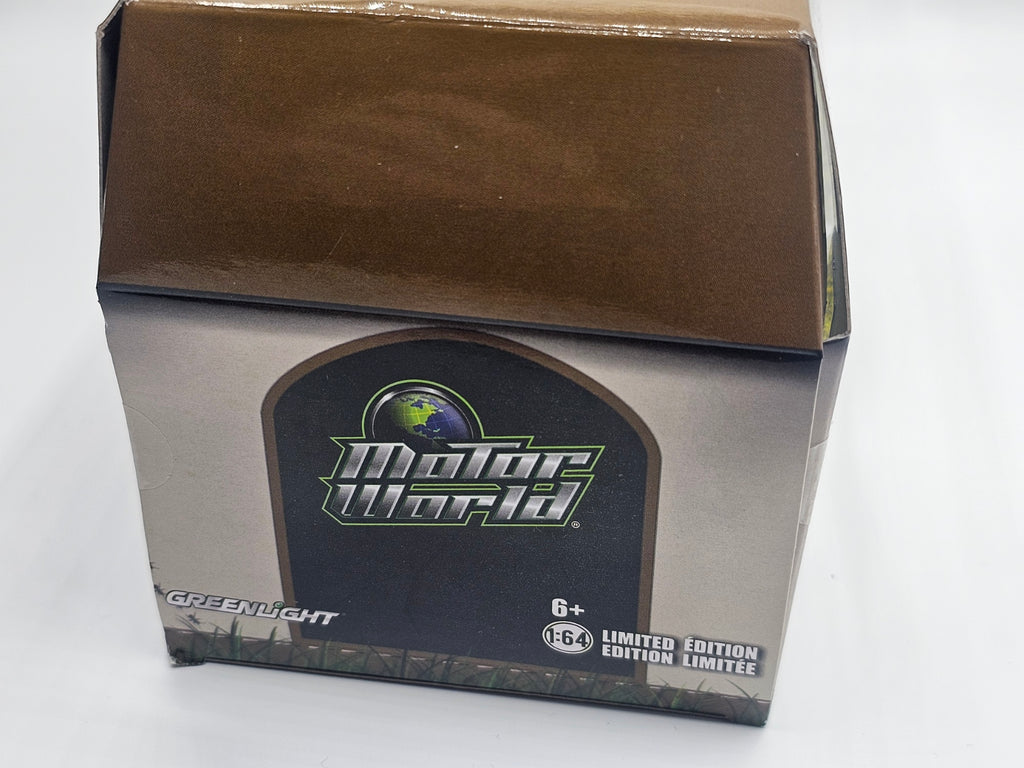 Greenlight Diorama Campsite Cruiser Raw Green Machine Chase