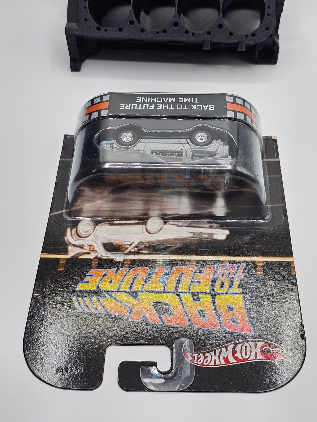 Hot Wheels Retro Entertainment – Back to the Future Time Machine