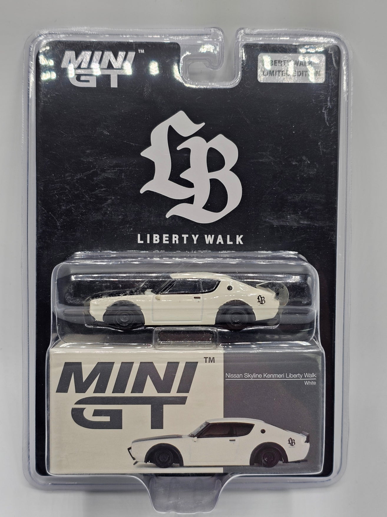 Mini GT #702 LBWK Liberty Walk Nissan Skyline Kenmeri – White