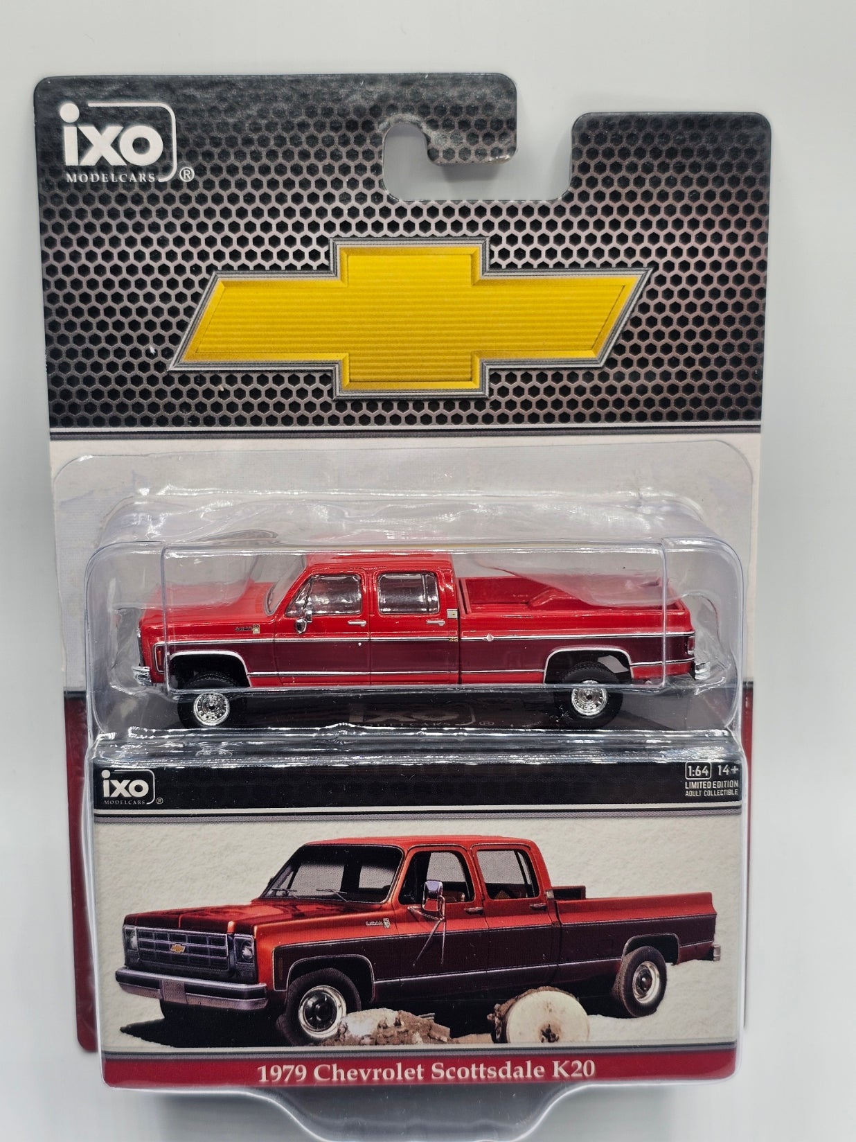 IXO 1979 Chevrolet Scottsdale K20 - Carmine Red / Dark Carmine Red