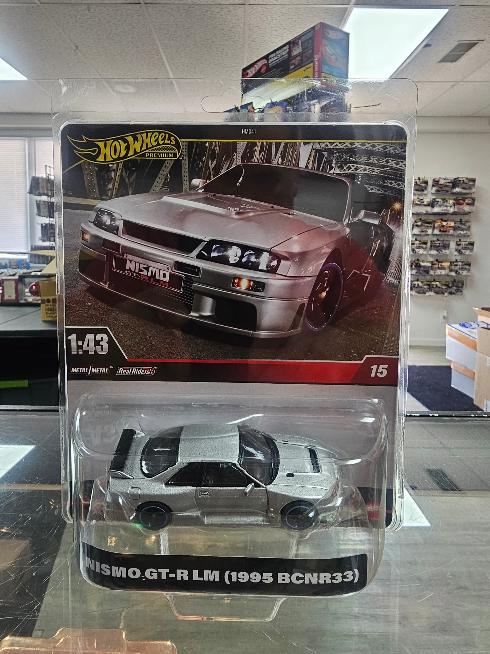 Hot Wheels Premium 1:43 Scale Nissan Skyline Nismo GT-R LM