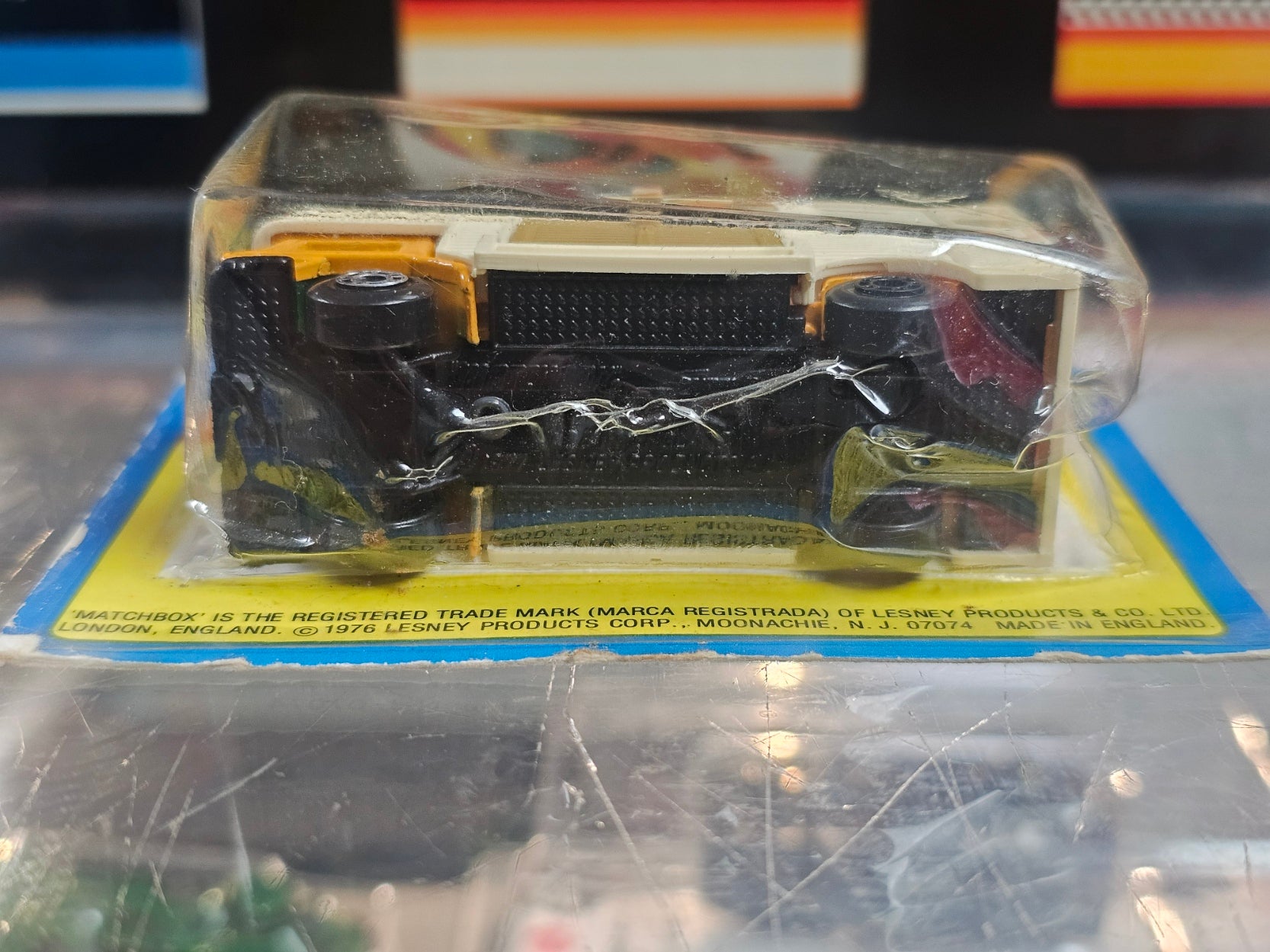 Matchbox Superfast No. 40 Horse Van — Orange, Cream & Brown (Damaged Card)