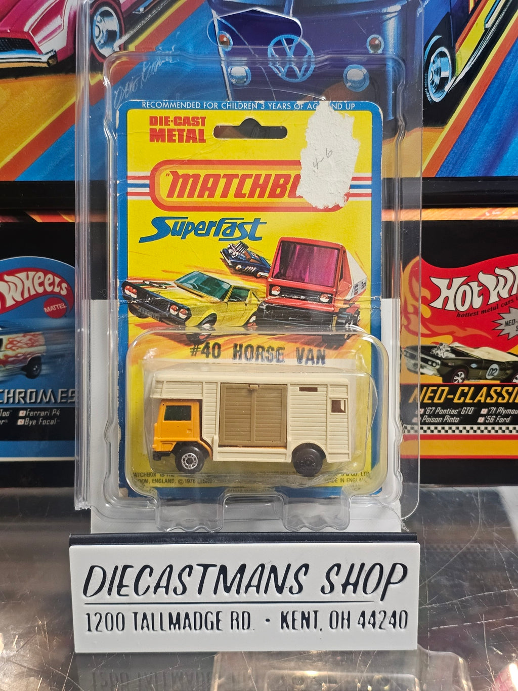 Matchbox Superfast No. 40 Horse Van — Orange, Cream & Brown (Damaged Card)