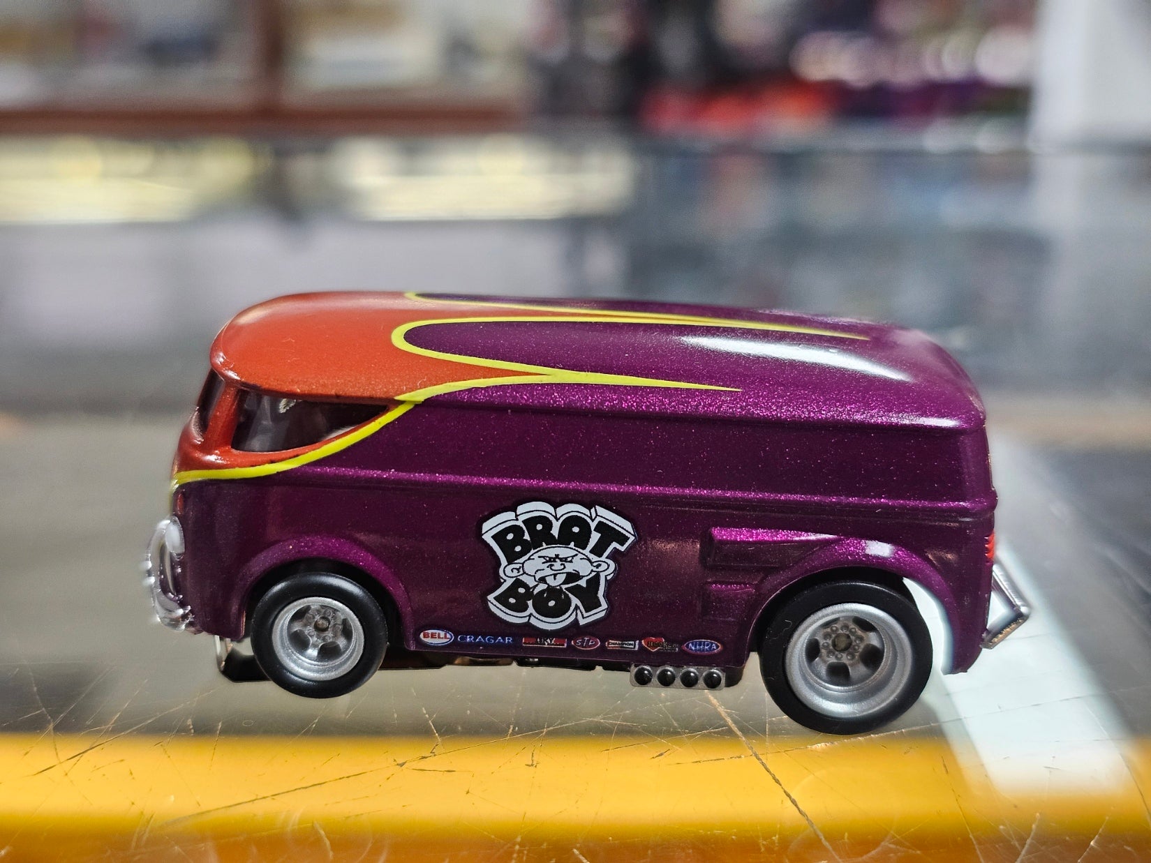 Auto World 4-Gear Baja Bandito Brat Boy VW Slot Car Van