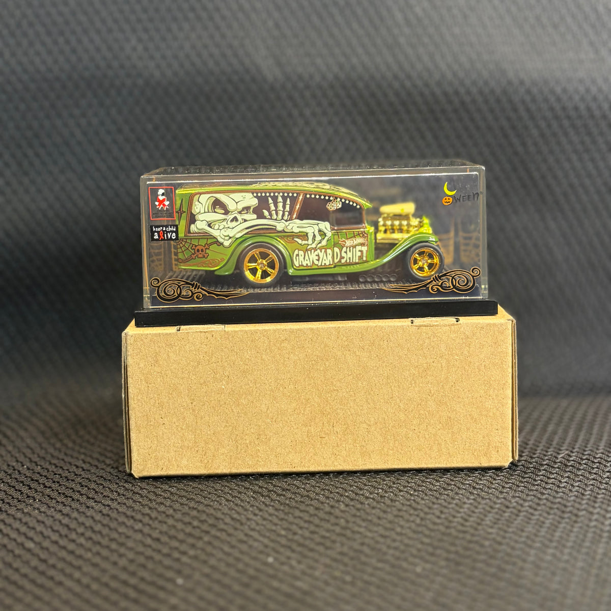 Hot Wheels 2011 Dream Halloween Graveyard Shift Blown Delivery