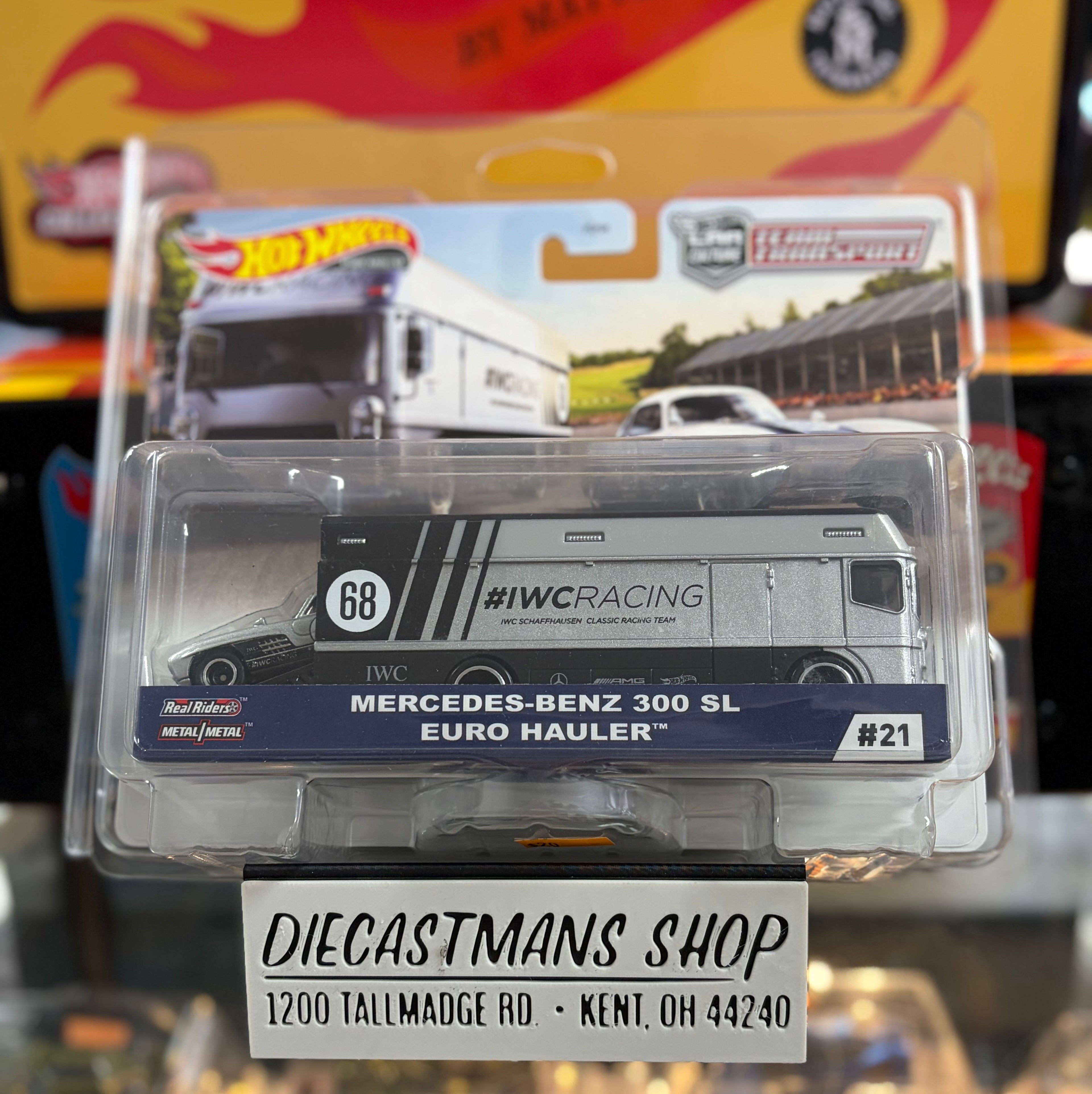 Hot Wheels Premium Car Culture Team Transport Mercedes-Benz 300 SL Euro Hauler