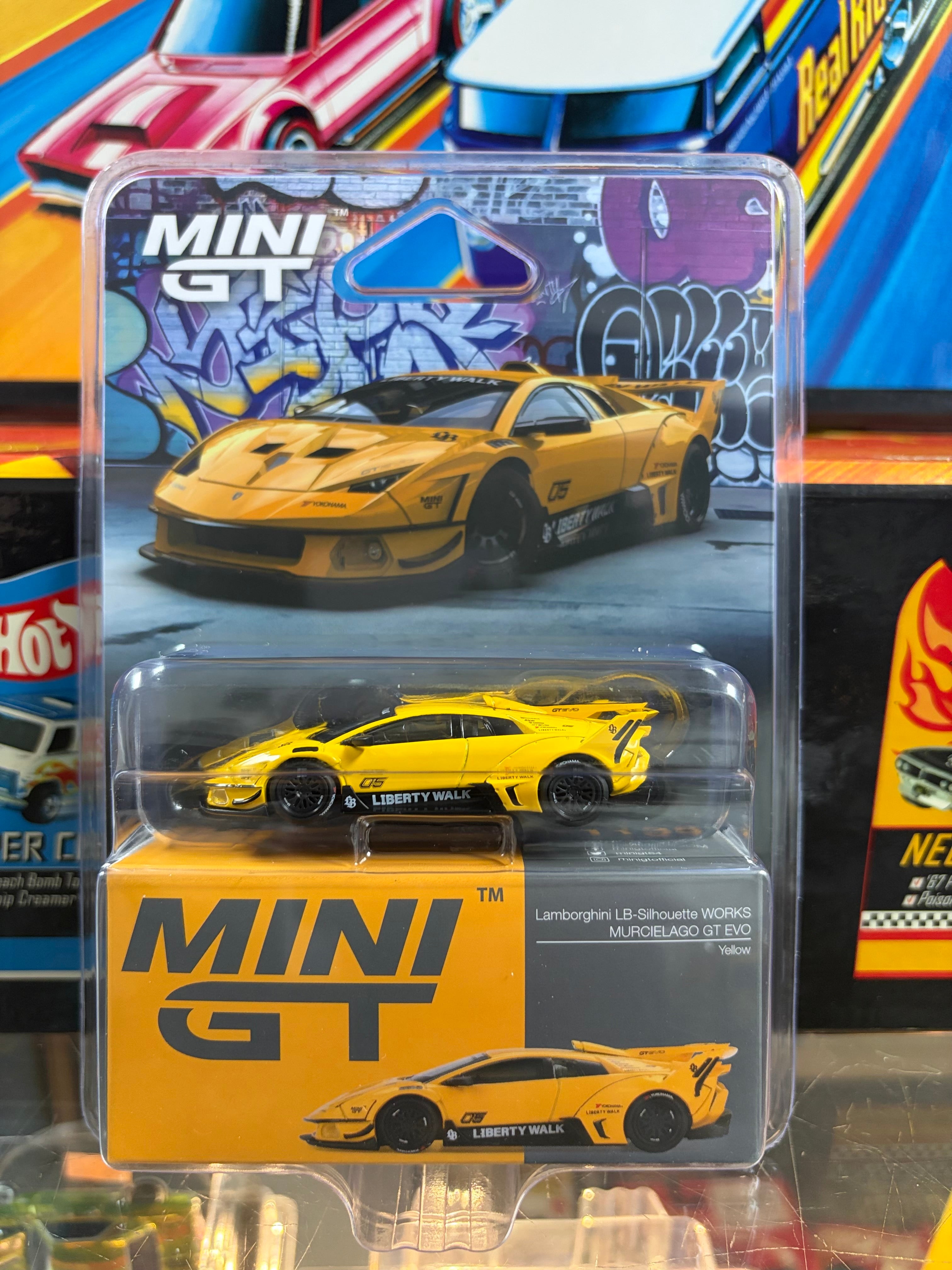 Mini GT #1135 Lamborghini LB-Silhouette WORKS Murciélago GT Evo Yellow - Mini GT 1:64