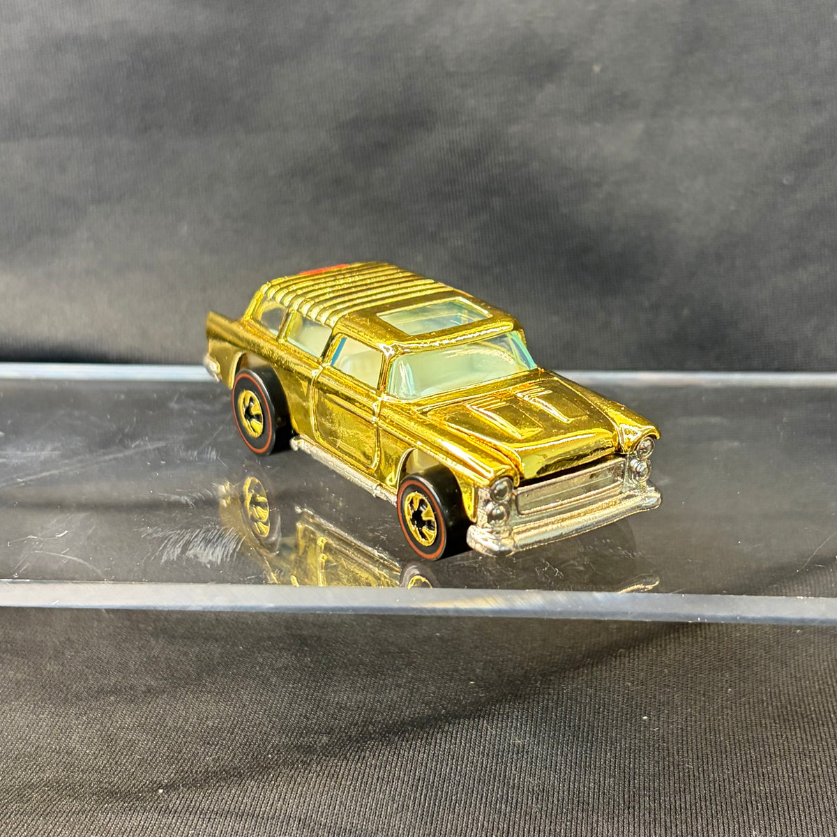 Hot Wheels Classic Nomad – 1995 FAO Schwarz Gold Series II