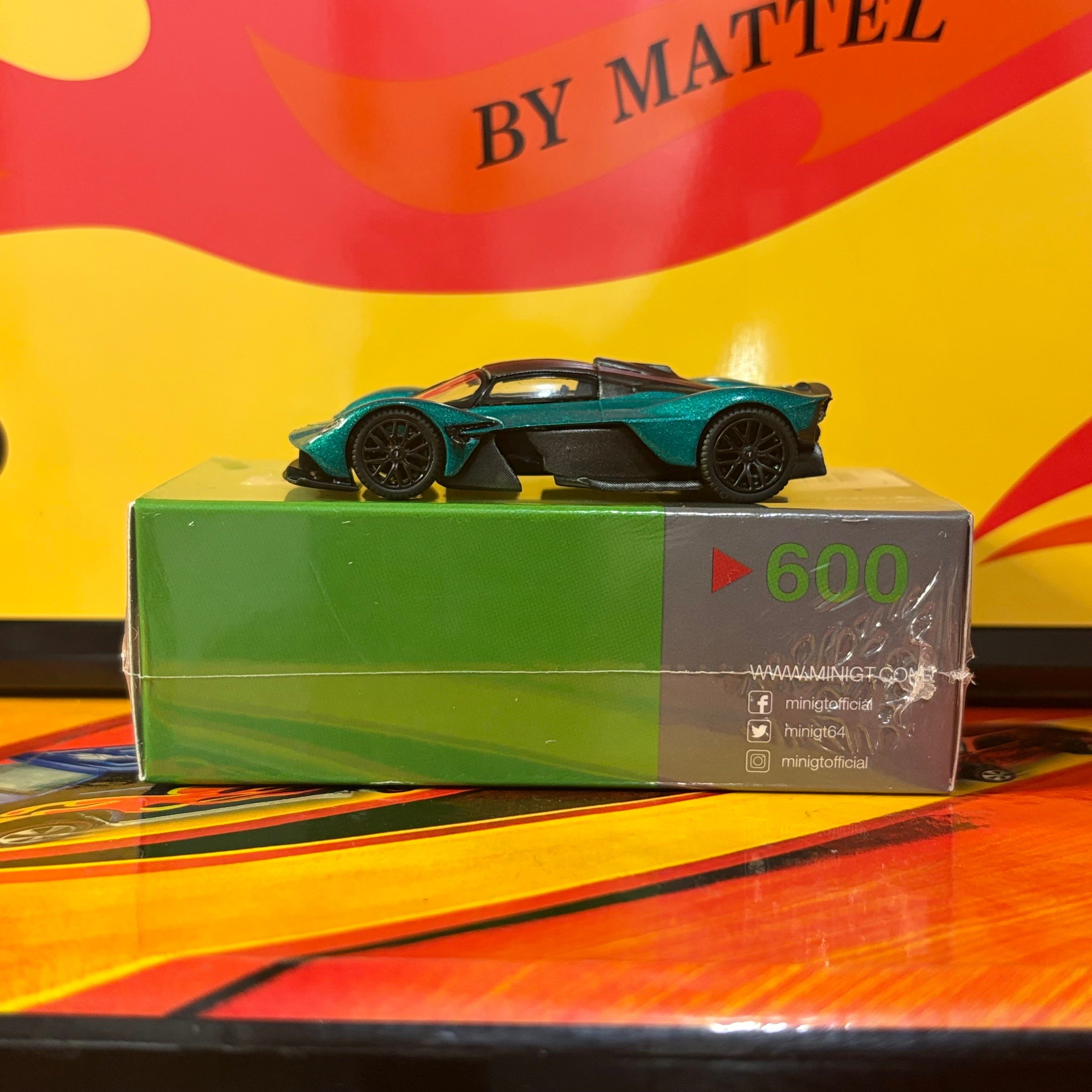 Mini GT #600 Aston Martin Valkyrie Racing Green (LHD)