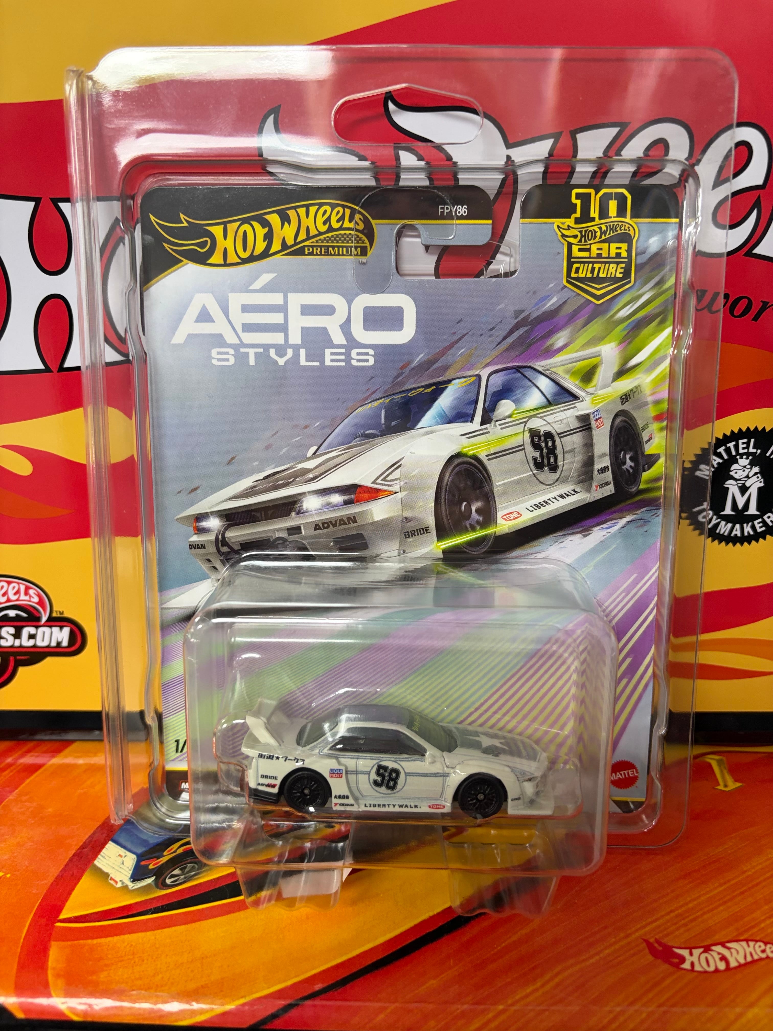 Hot Wheels Premium Pop Culture Aero Styles LB-Nissan R32 Skyline GT-R