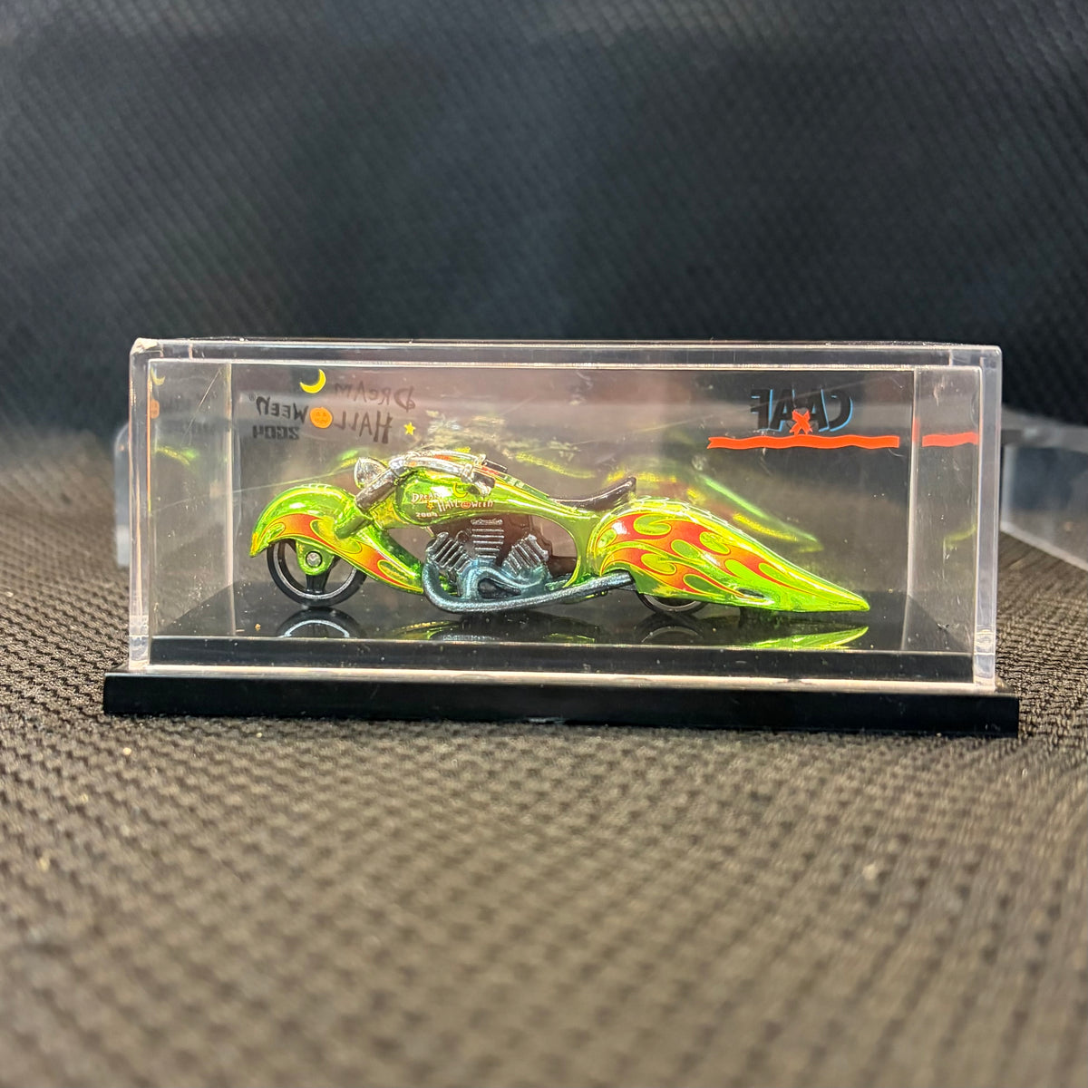 Hot Wheels 2004 Dream Halloween Crooze W-OOZIE Bike