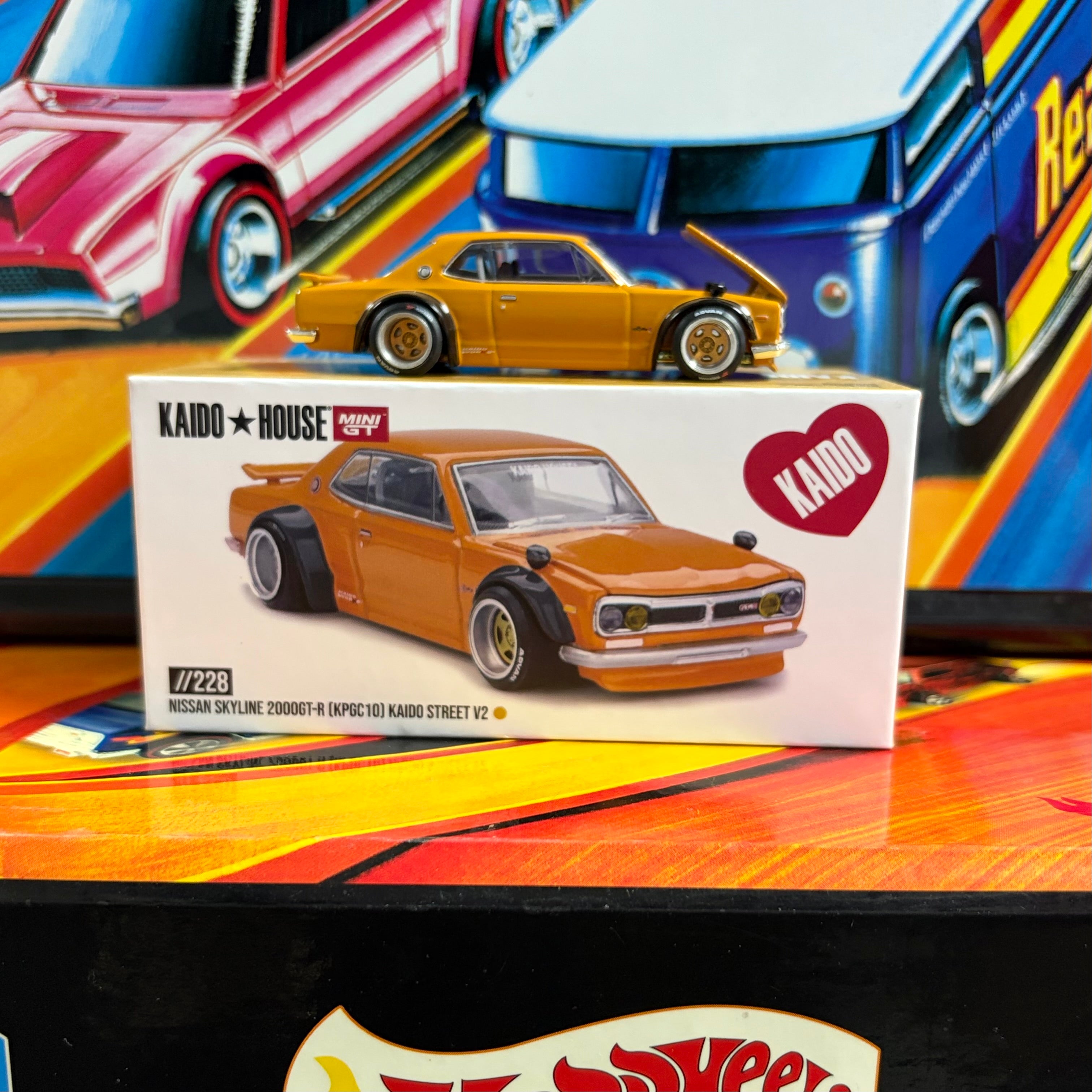 Kaido House x Mini GT Nissan Skyline 2000 GT-R (KPGC10) Kaido Street V2