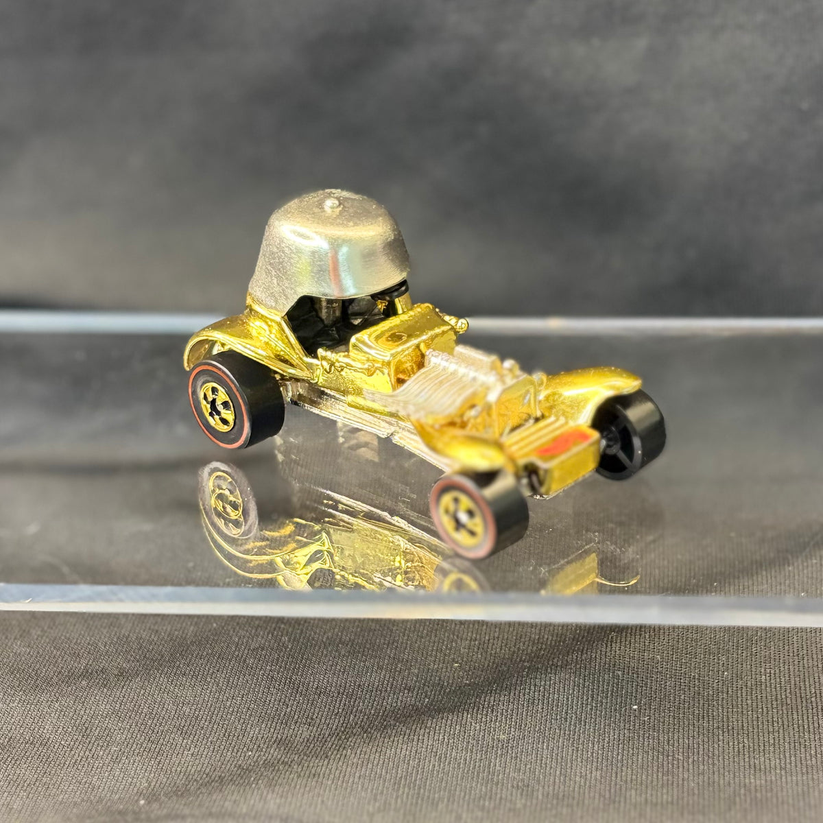 Hot Wheels Redline Red Baron – 1995 FAO Schwarz Gold Series II
