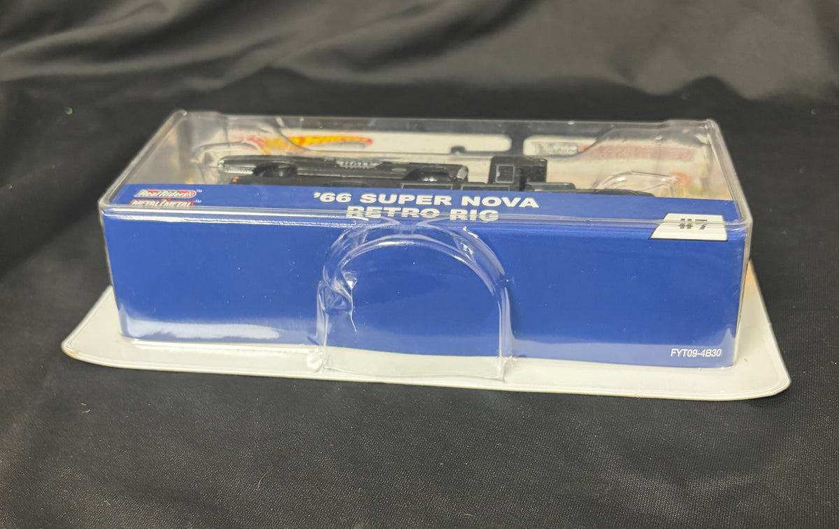 Hot Wheels Team Transport '66 Super Nova Retro Rig Black