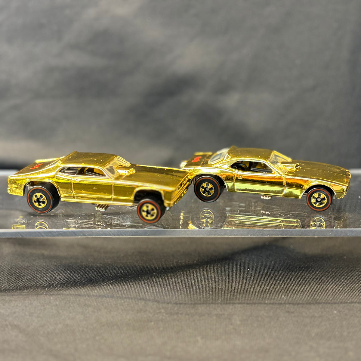 Hot Wheels Redline Mongoose & Snake – 1969/1995 FAO Schwarz Gold Series II