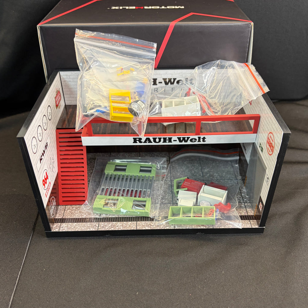 Motorhelix 1:64 RWB RAUH-Welt Garage Workshop Diorama