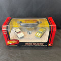 Johnny Lightning Head To Head 1971 Olds Cutlass vs. 1968 Olds Cutlass 442