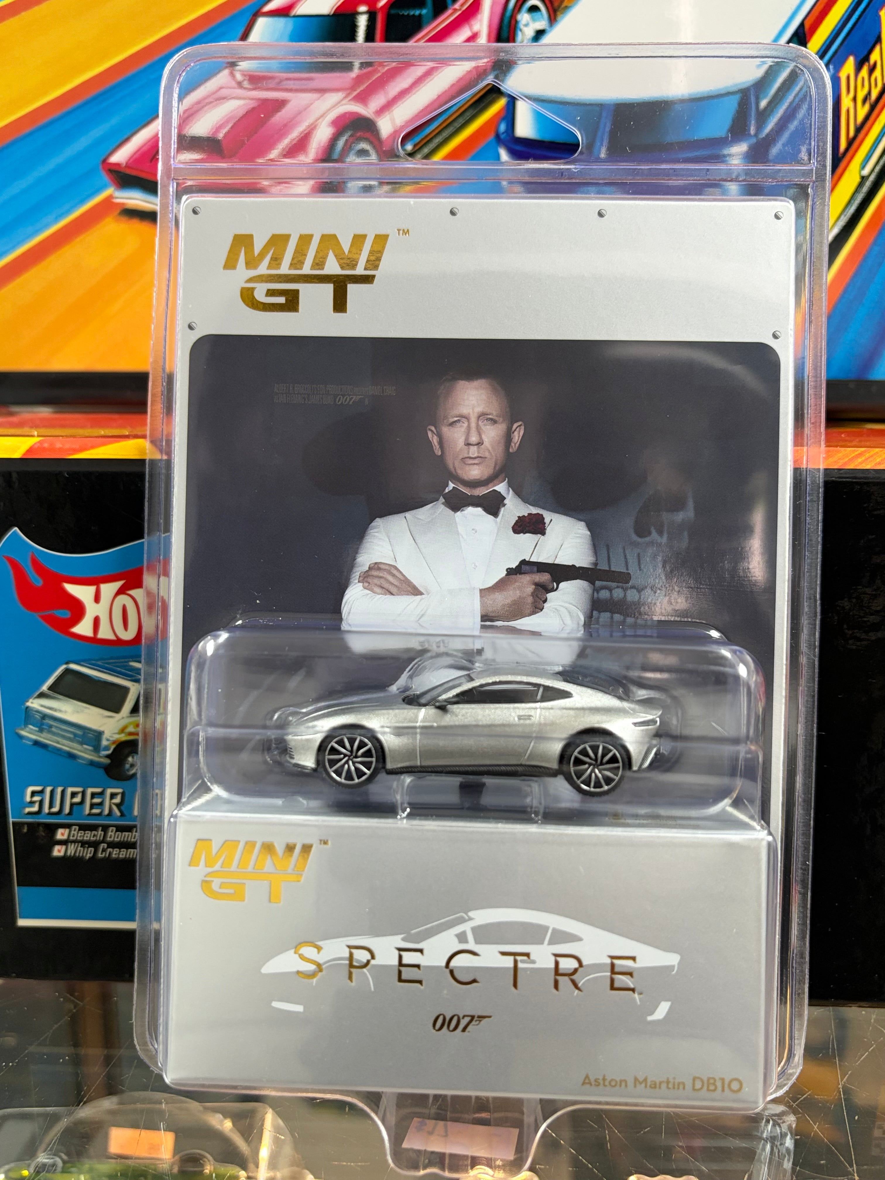 MINI GT #910 Aston Martin DB10 – "Spectre"