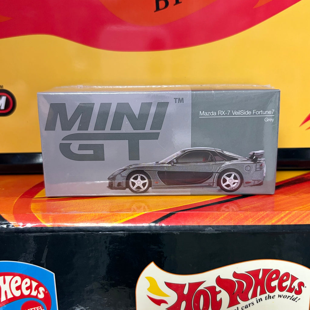 Mini GT #1057 Mazda RX-7 VeilSide Fortune (RHD)