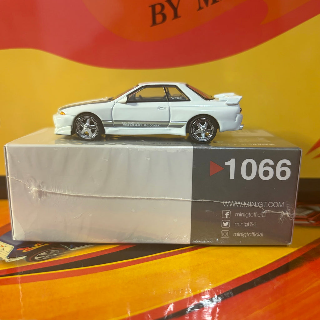 Mini GT #1066 Nissan Skyline GT-R (R32) Veilside Combat C-1 White (RHD)