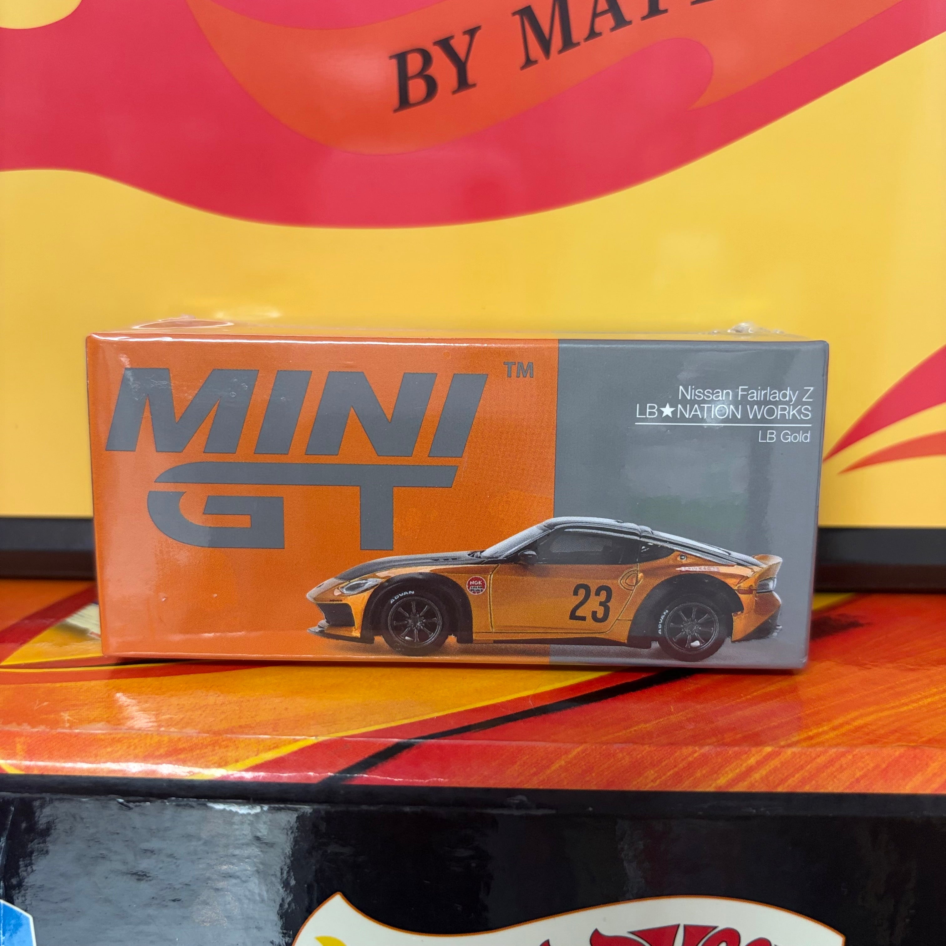 Mini GT #782 Nissan Fairlady Z LB Nation Works (RHD)