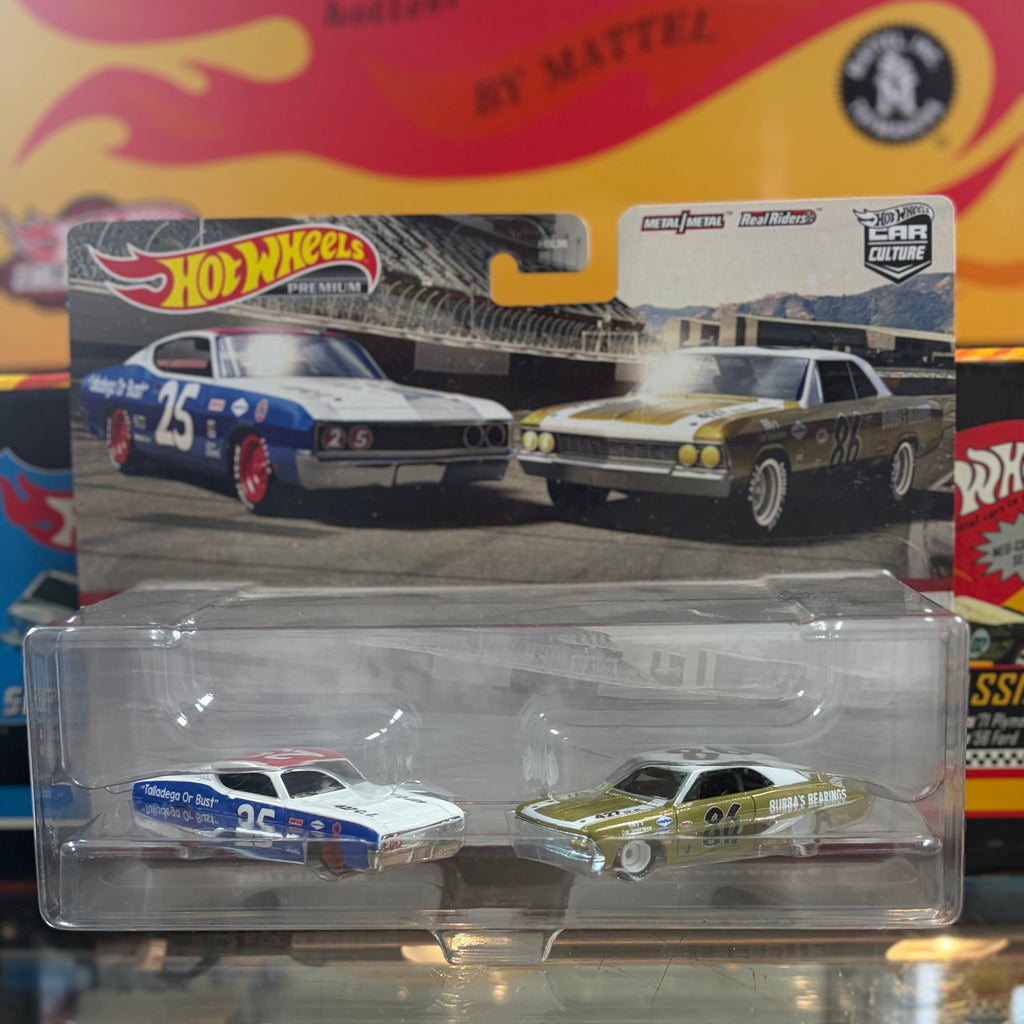 Hot Wheels Premium 2-Pack '69 Ford Torino Talladega & '66 Chevelle