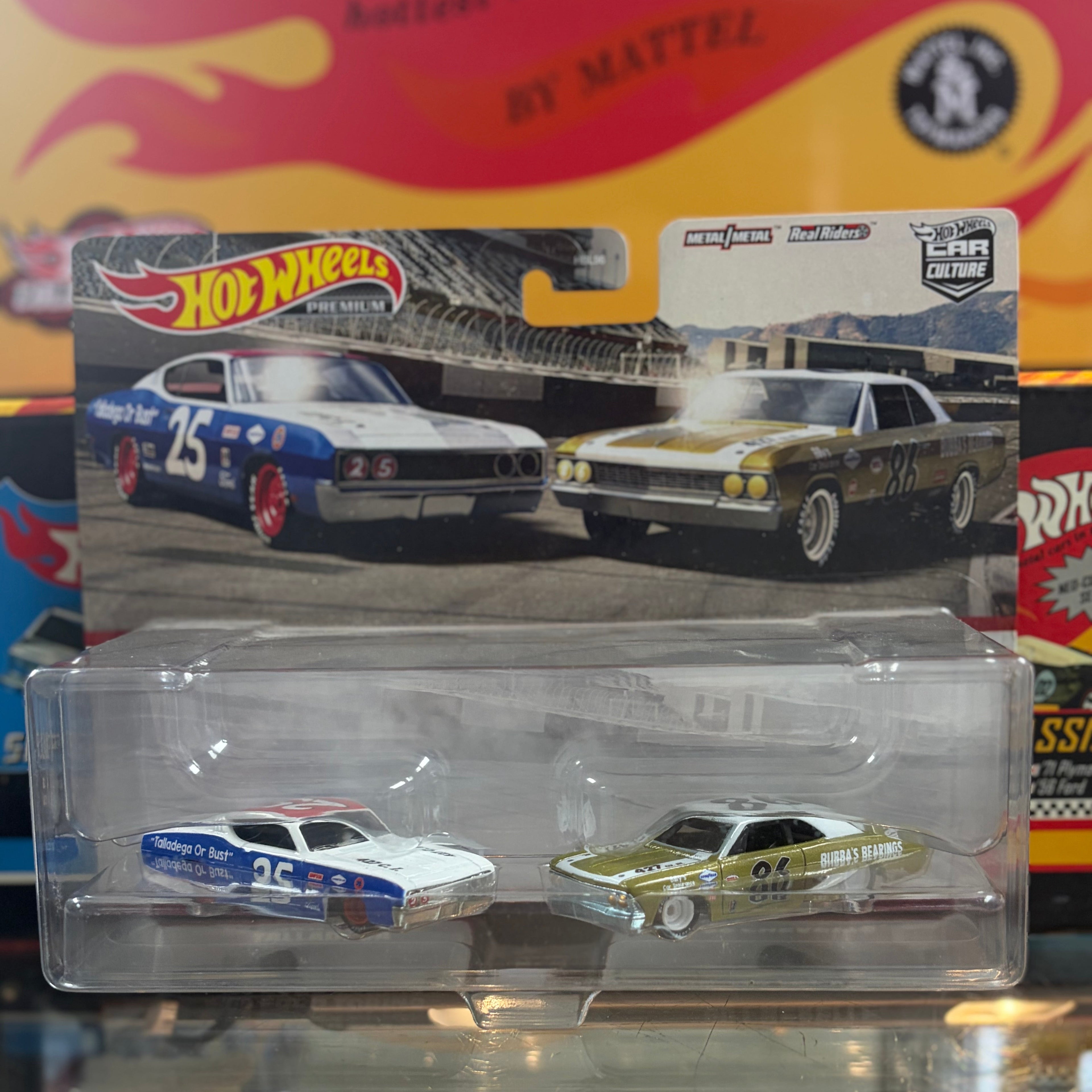 Hot Wheels Premium 2-Pack '69 Ford Torino Talladega & '66 Chevelle