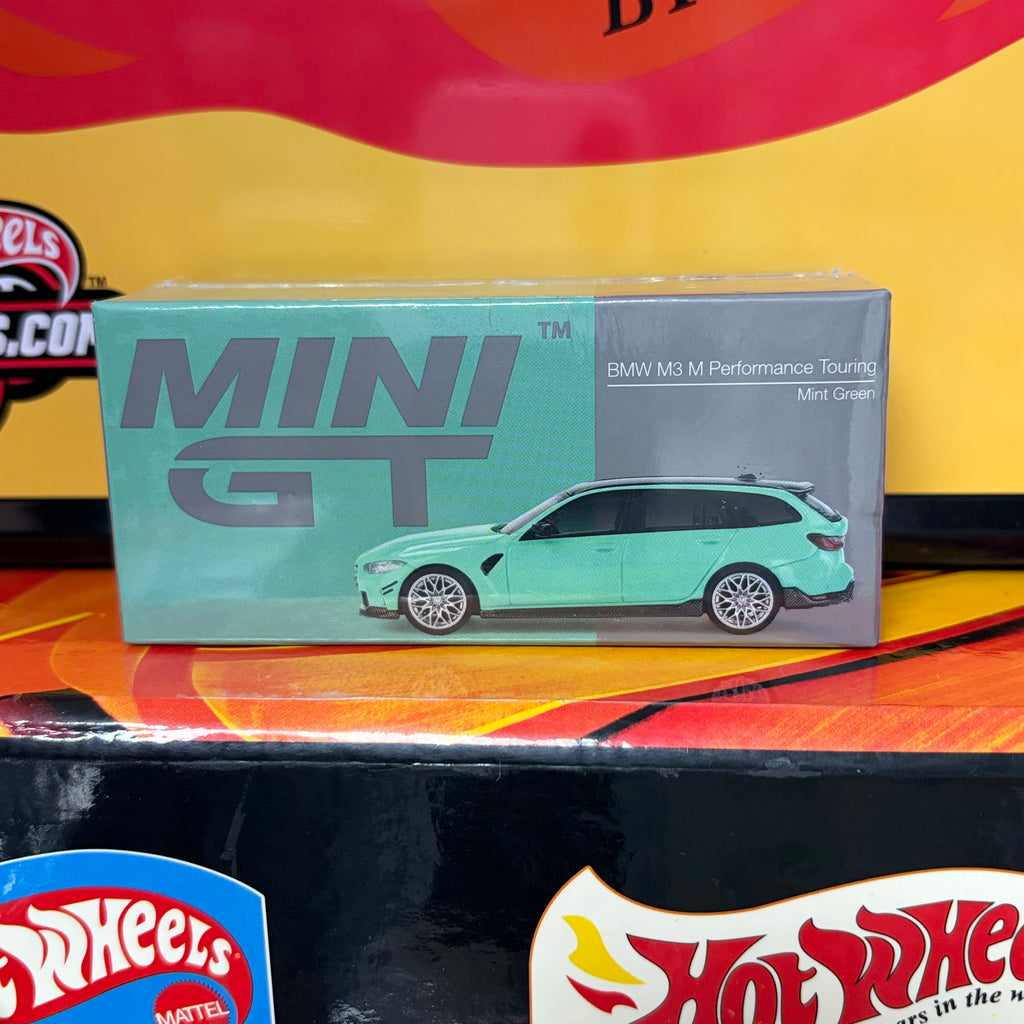 Mini GT #897 BMW M3 M Performance Touring (RHD)