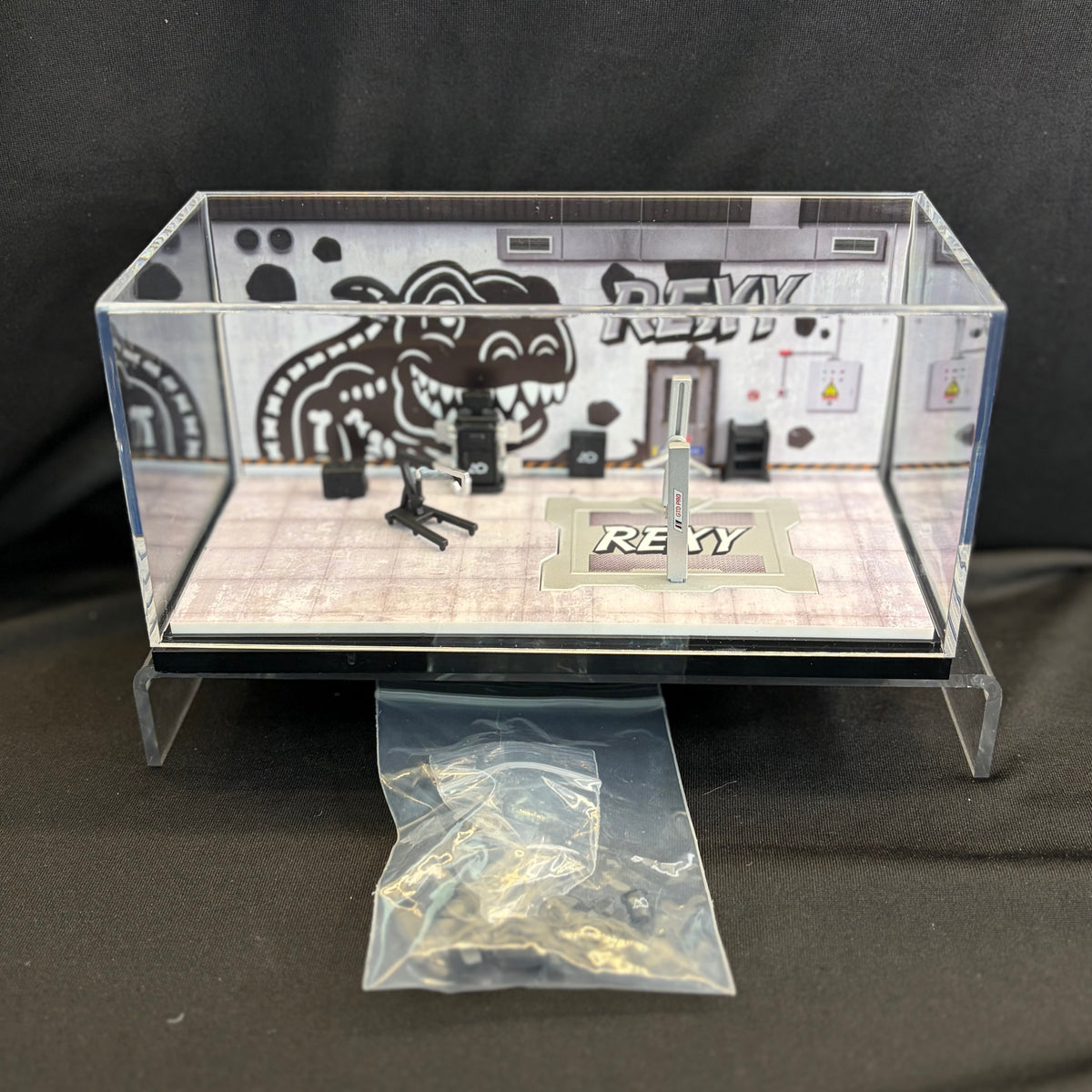 MoreArt MBOX Rexy Container Diorama
