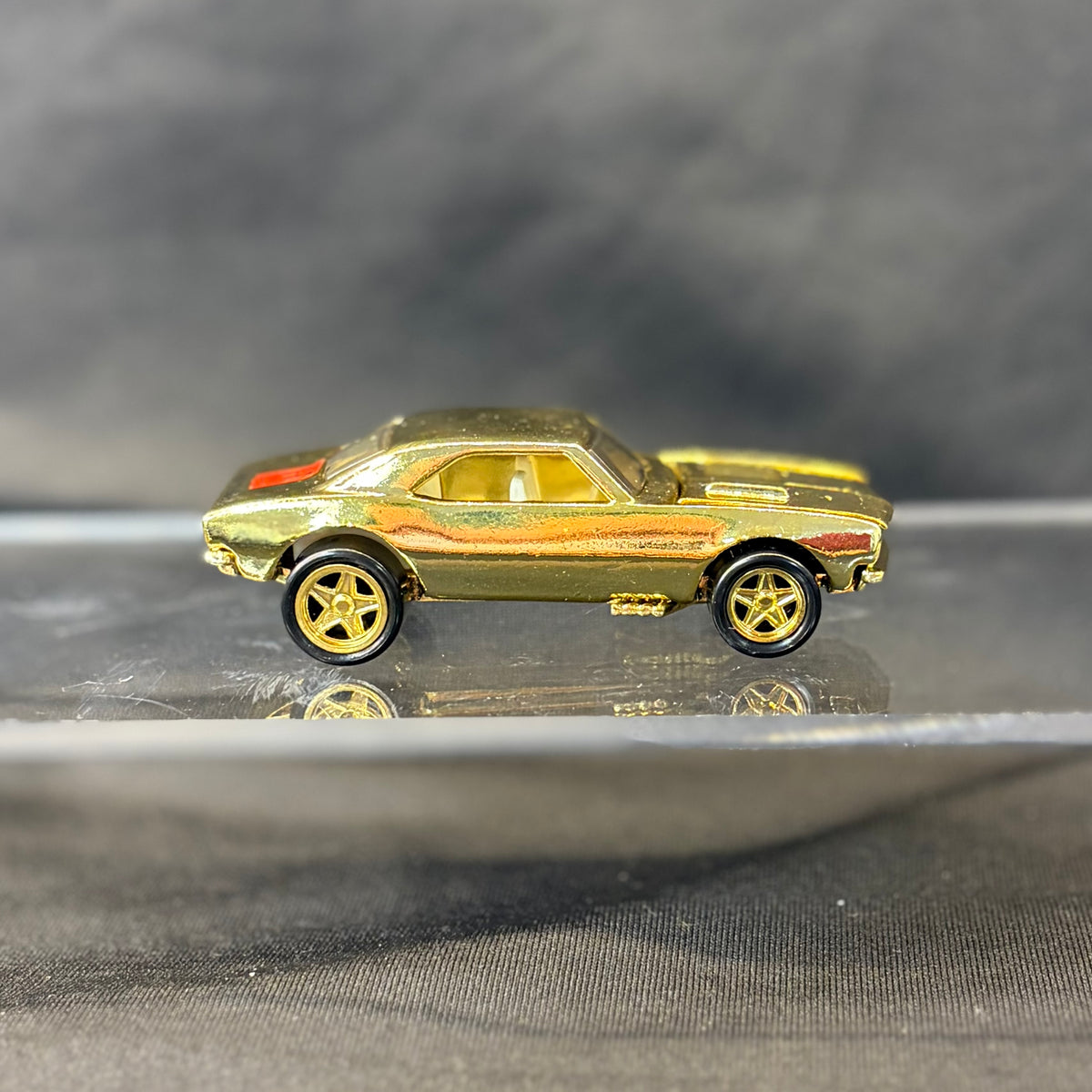 Hot Wheels '67 Camaro – 1995 FAO Schwarz Gold Series II
