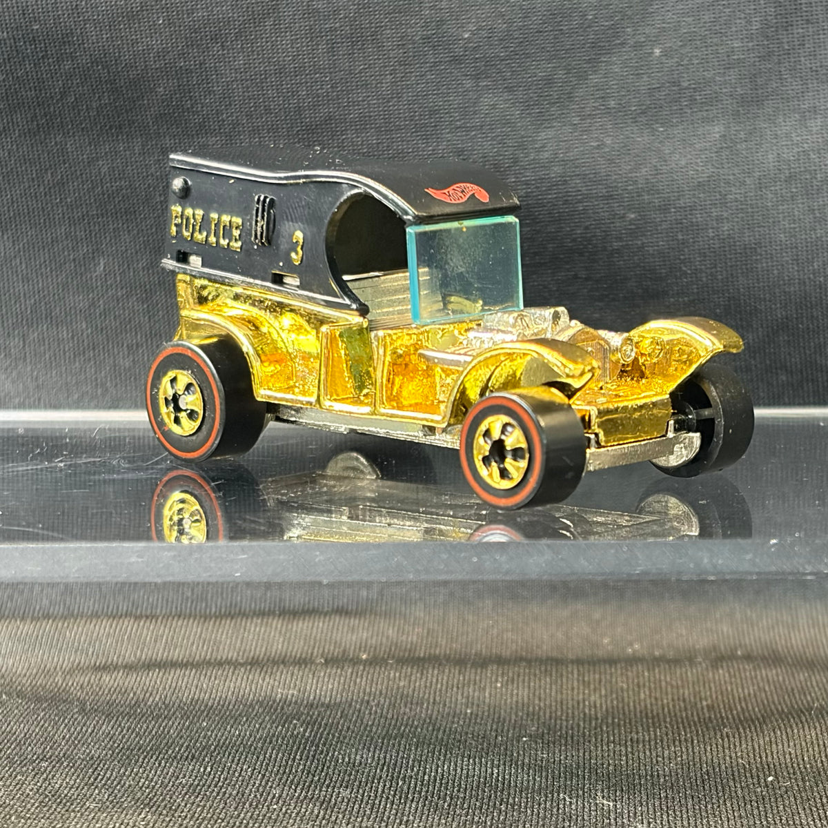 Hot Wheels FAO Schwarz Paddy Wagon Gold Series II