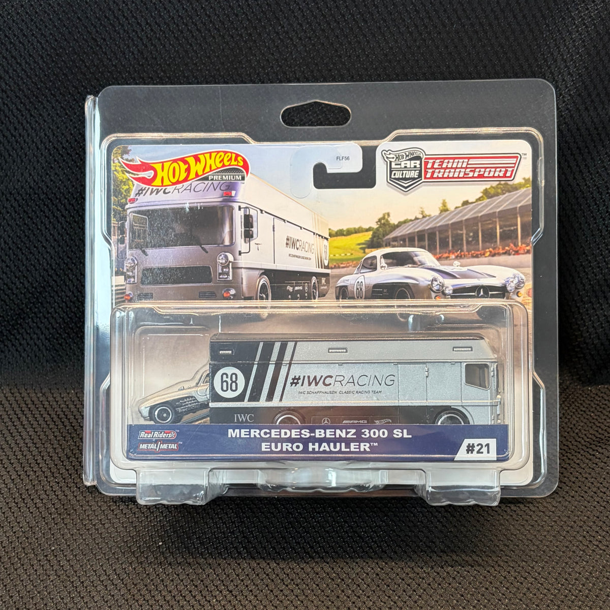 Hot Wheels Premium Car Culture Team Transport Mercedes-Benz 300 SL Euro Hauler