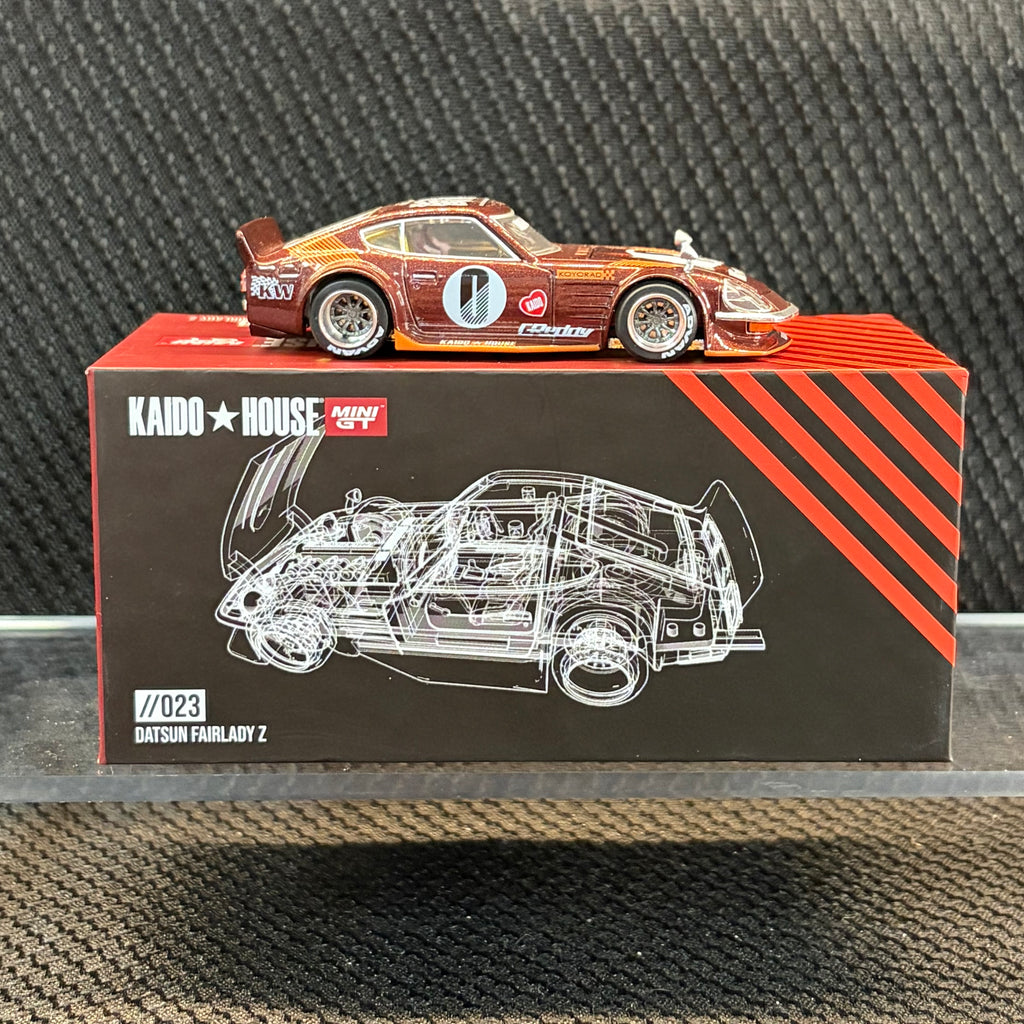 Kaido House #023 Datsun Fairlady Z Dark Red