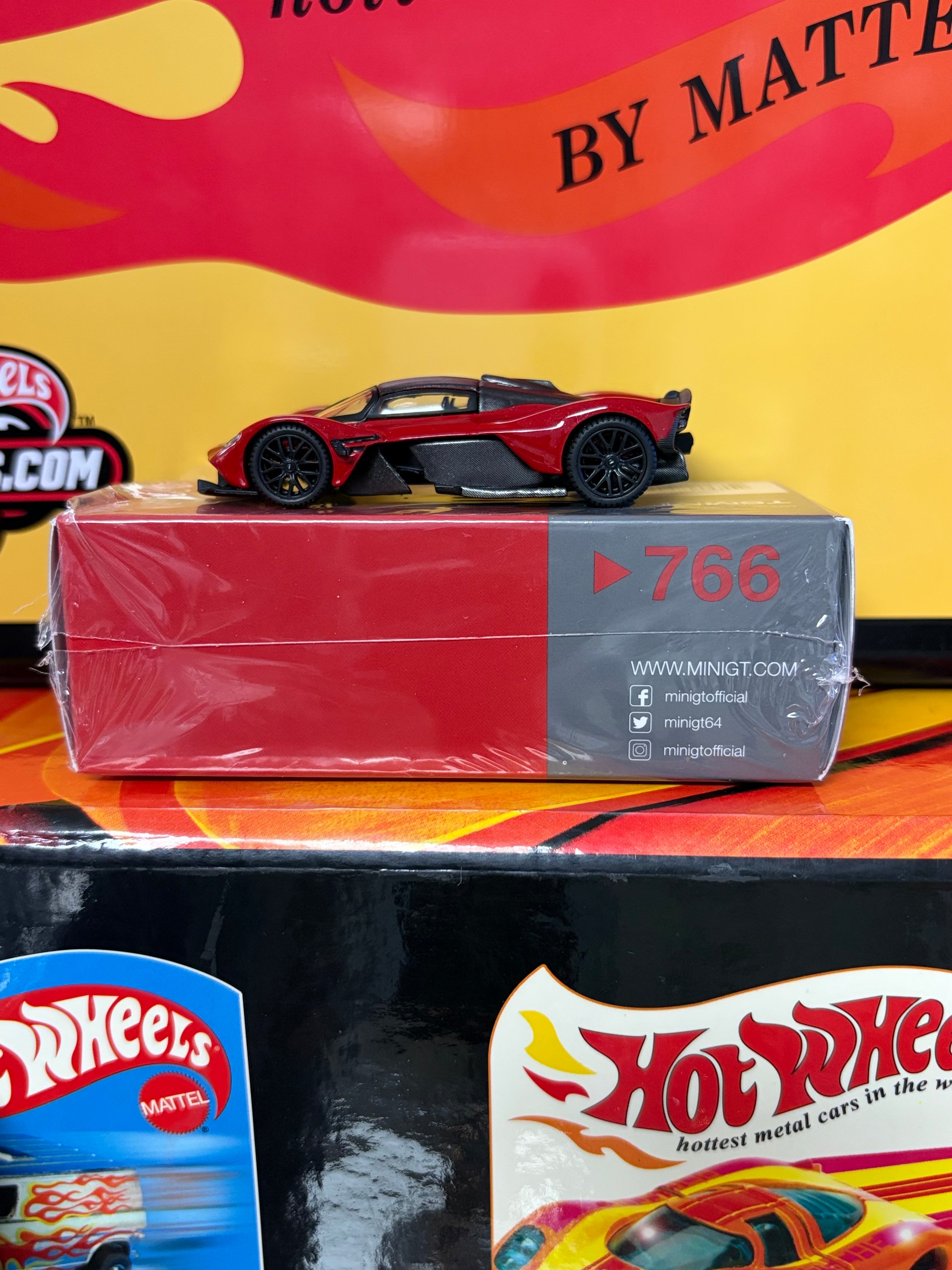 Mini GT #766 Aston Martin Valkyrie (LHD)