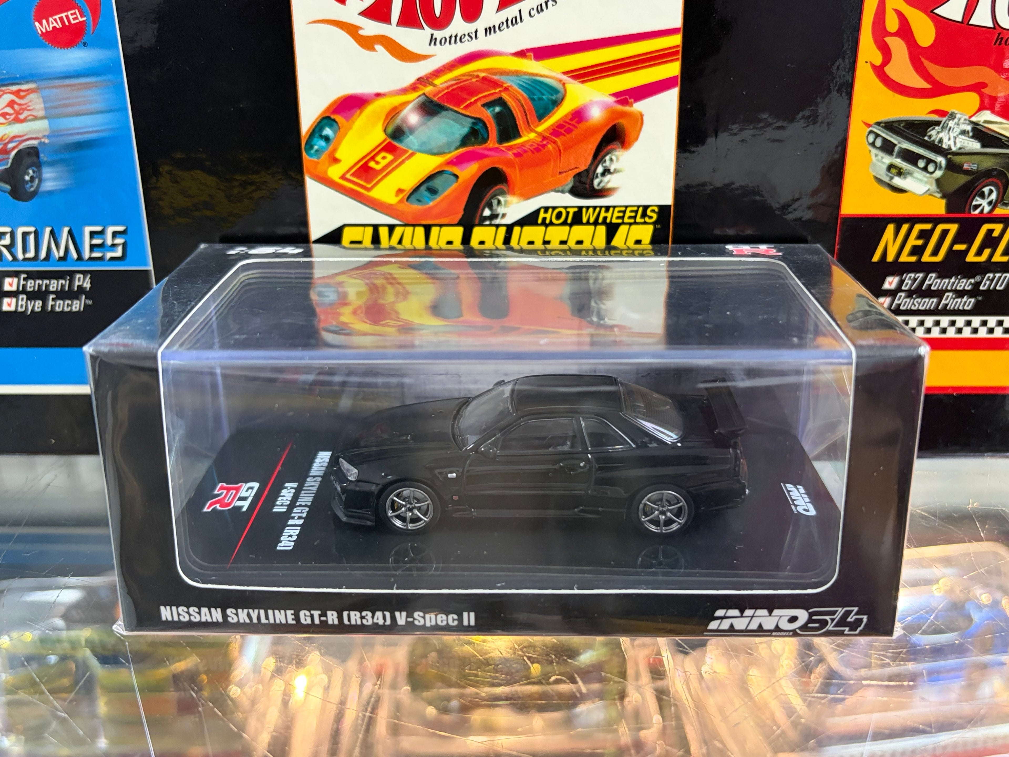 INNO64 Nissan Skyline GT-R (R34) V-Spec II Black 1:64