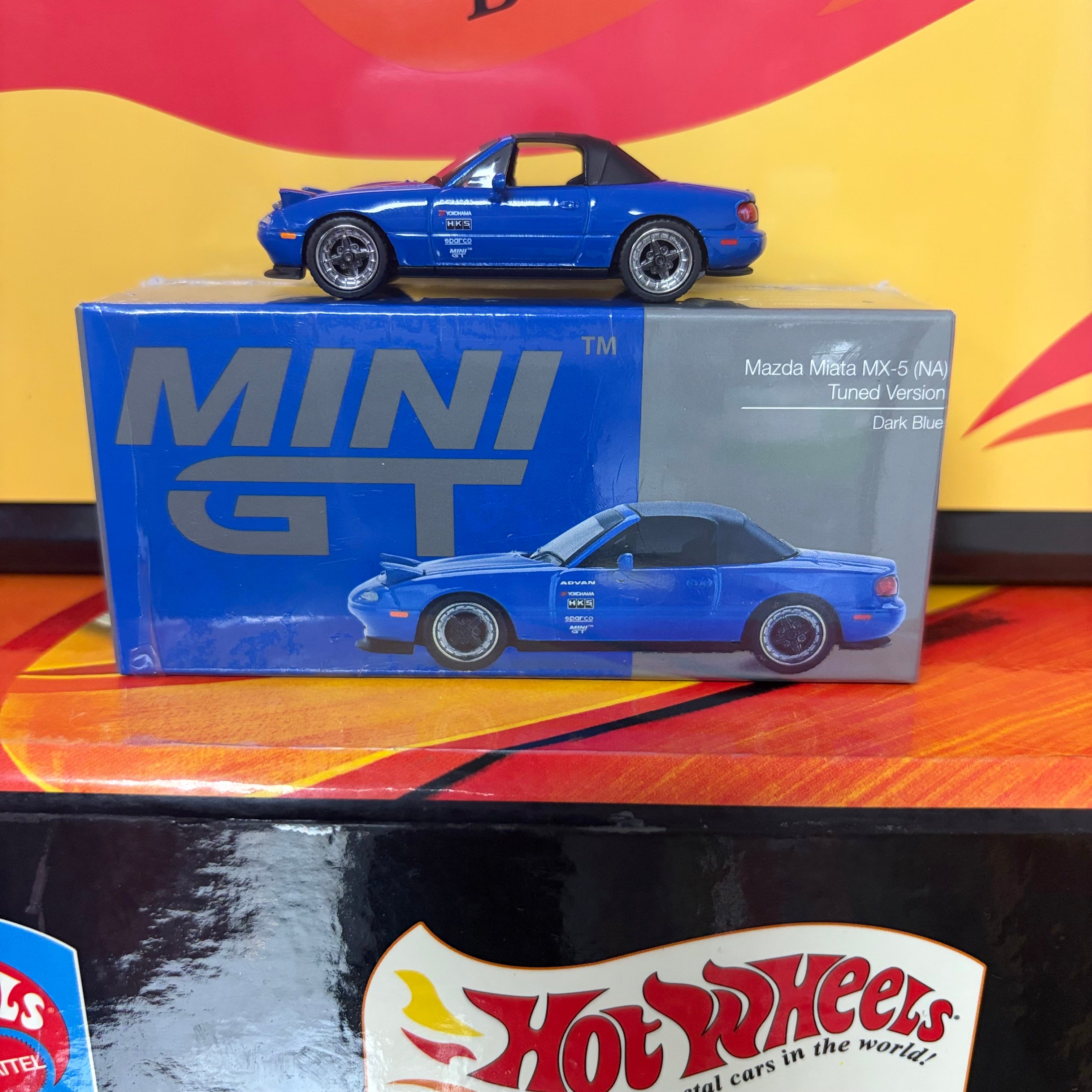 Mini GT #1069 Mazda Miata MX-5 (NA) Tuned Edition (RHD)
