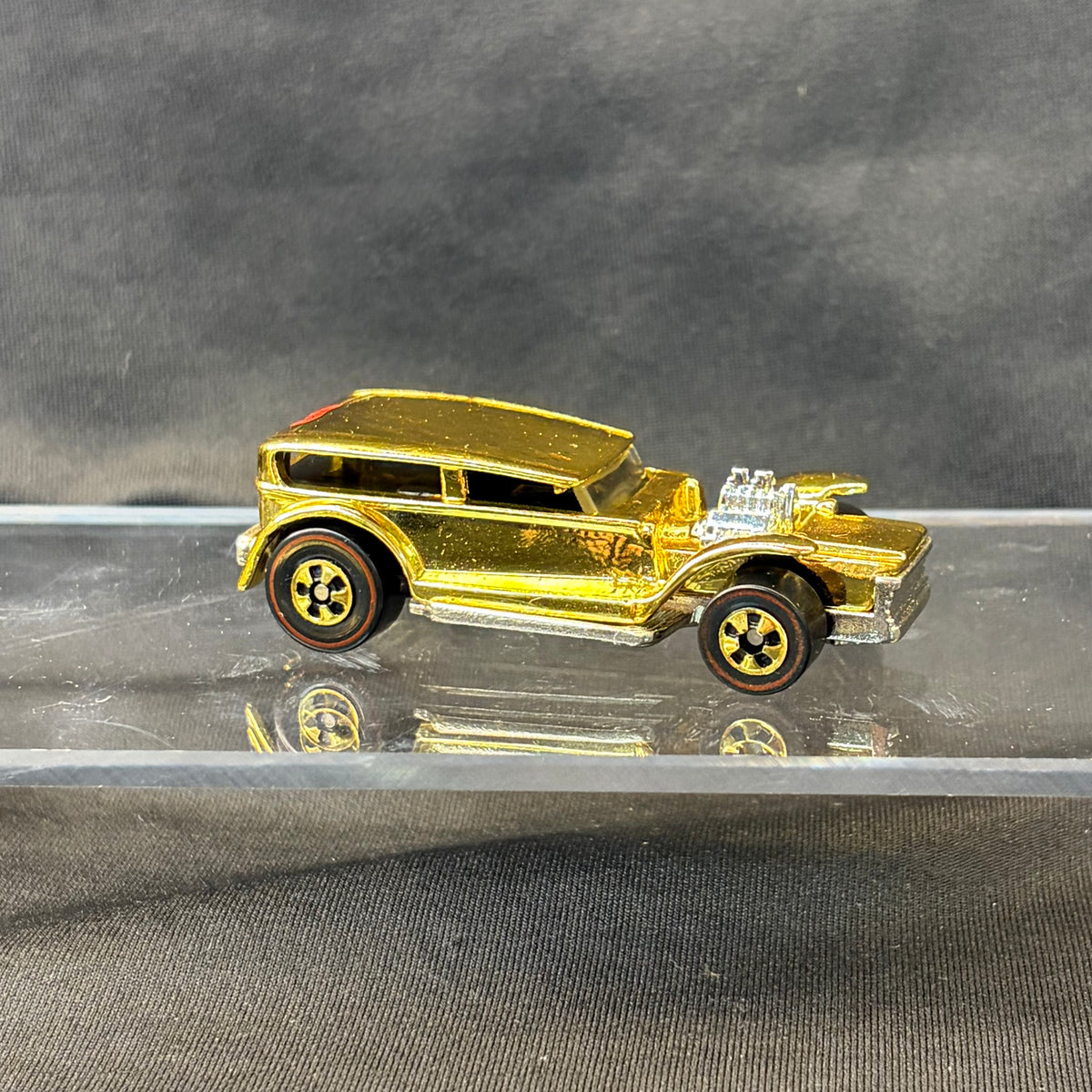 Hot Wheels Redline The Demon – 1995 FAO Schwarz Gold Series II