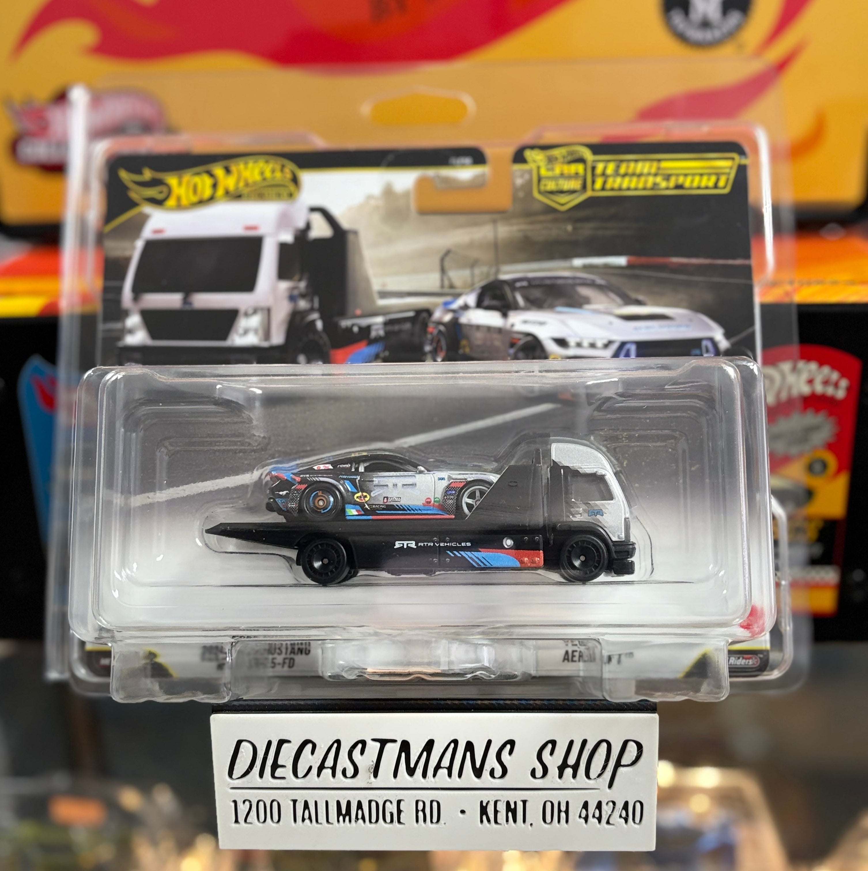Hot Wheels Team Transport 2024 Ford Mustang RTR SPEC 5-FD & Aero Lift #90