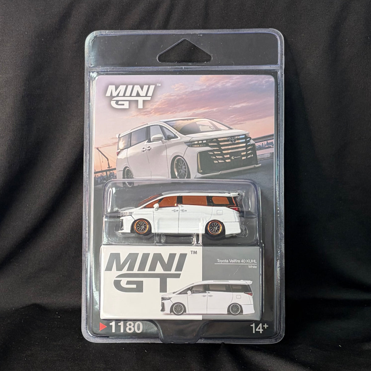 Mini GT #1180 - Toyota Vellfire 40 KUHL *CHASE*
