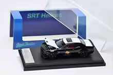 Stance Hunters SH 1:64 Dodge Challenger SRT Hellcat