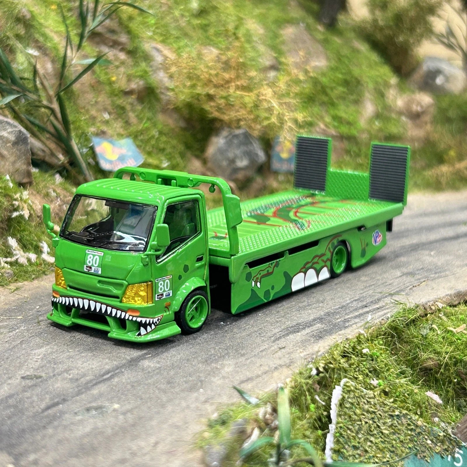 H300 Green Dinosaur Livery Flatbed Transport Alloy Miniature